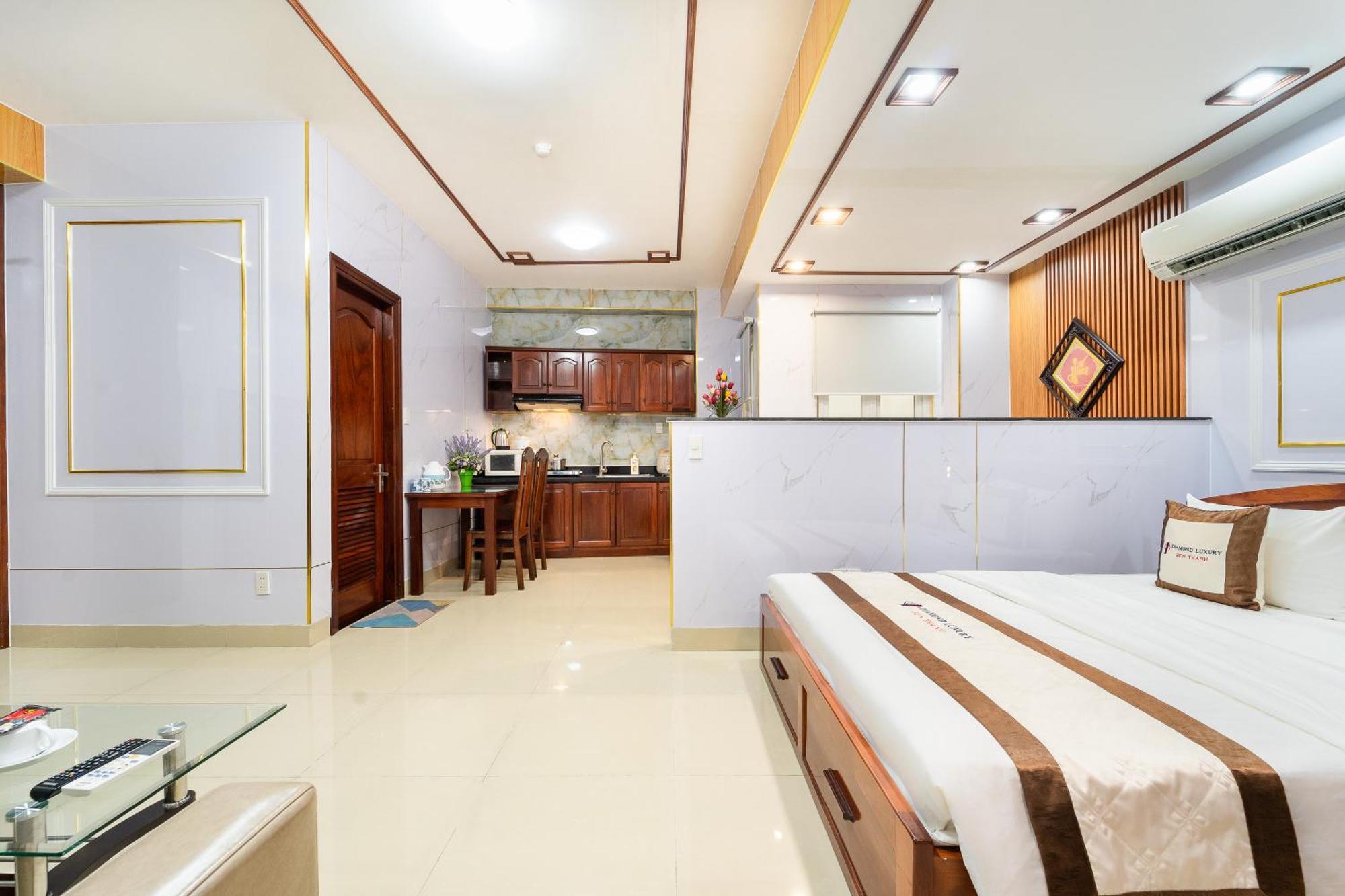 Diamond Luxury Ben Thanh Ho Chi Minh City Exterior photo